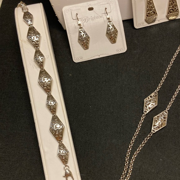 60% OFF Brighton NEW deco, jewelry collection. - Picture 3 of 6